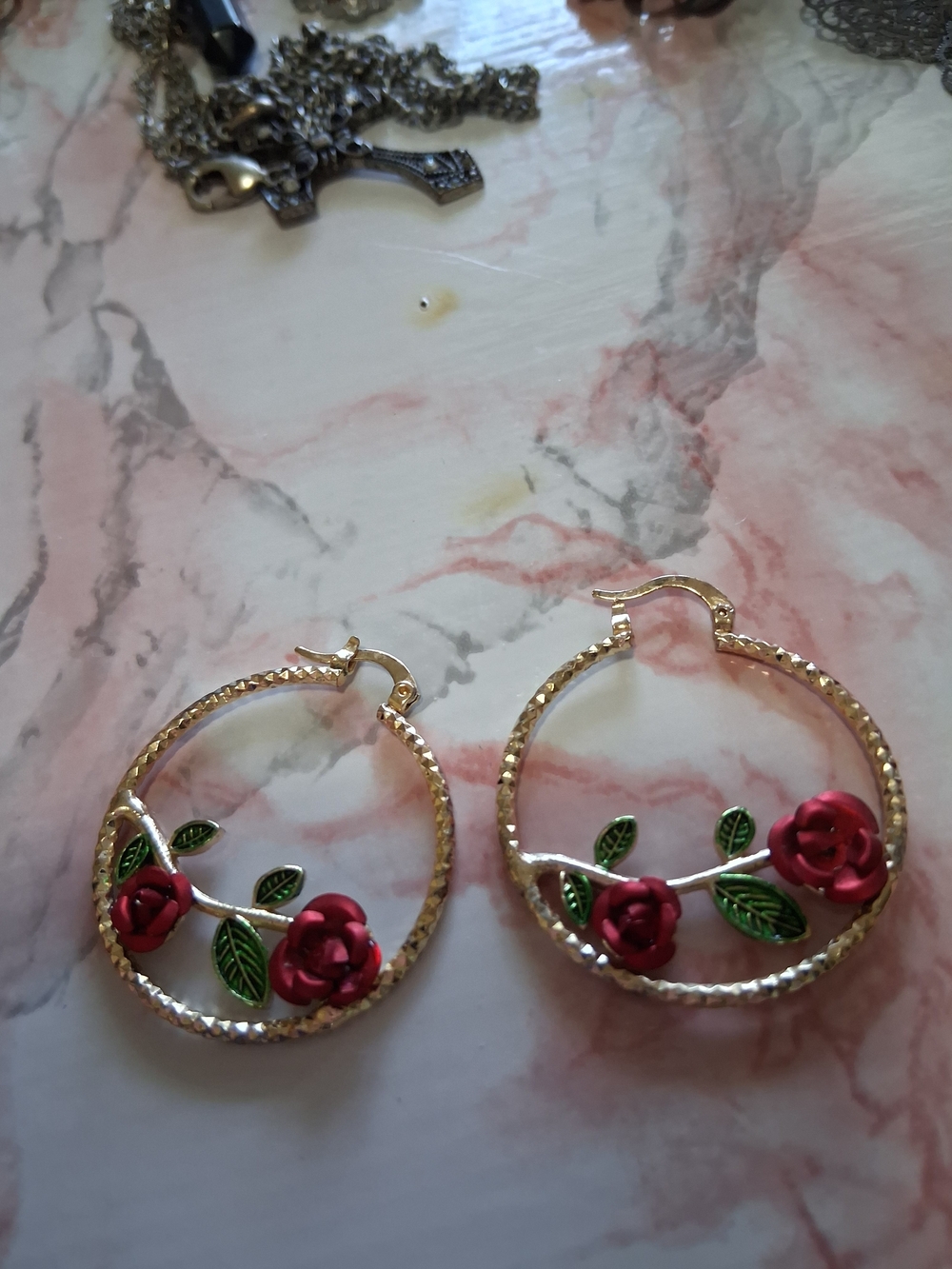 Source Unknown Gold Hoop Earrings with Red Rose and Green Leaf Accents